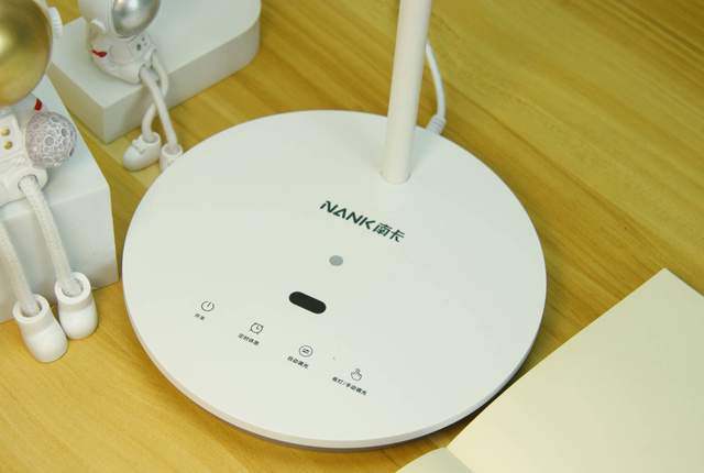 真正懂护眼的台灯，南卡护眼灯L1，家长安心之选