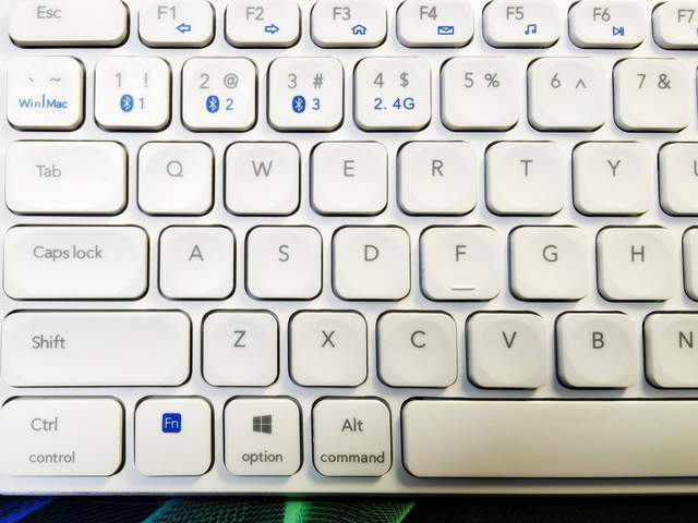 办公设备美学突破，既要又要风蔓延，雷柏E9350G&amp;M700无线键鼠套开箱体验测评