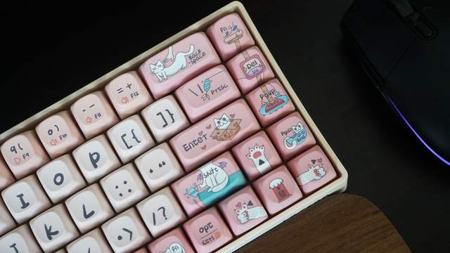 始于颜值，忠于体验！好看又好用非属洛斐小翘机械键盘莫属