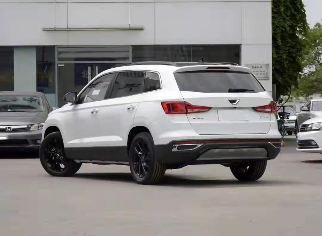 10-15万选一台suv,看过不少车型,国产车外观,空间不错