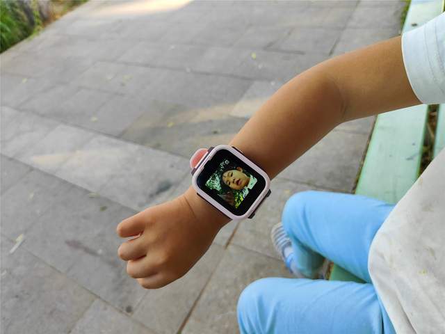 提前给孩子的六一儿童节礼物—支持微信畅聊的360儿童电话手表10X