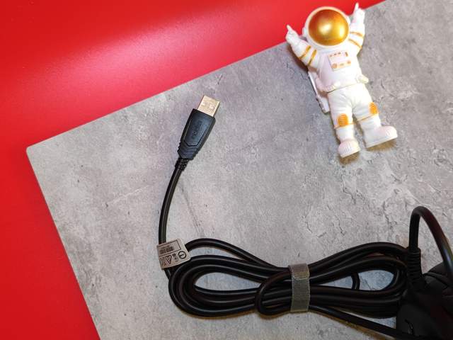 RGB配合虚拟7.1声道，从此战场无往不胜！