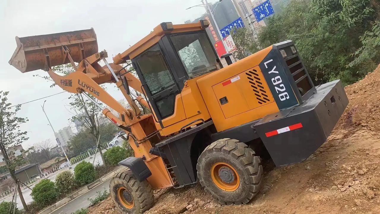 17款,鲁宇重工926n,手动,装载机卸载4.7米,配20