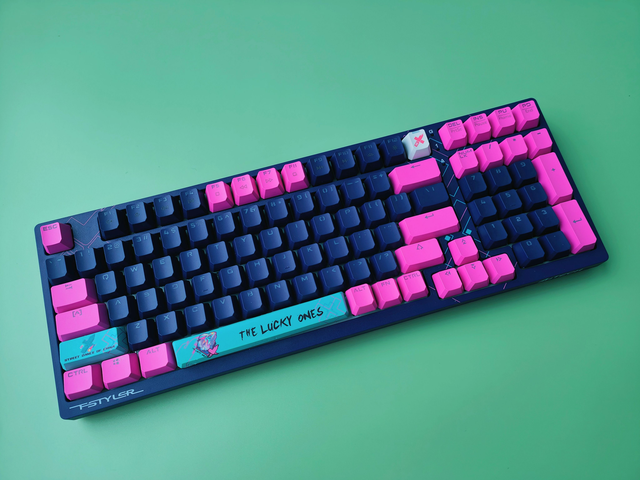 双飞燕飞时代联名“这，就是街舞”FS98机械键盘评测，一秒让你入潮！