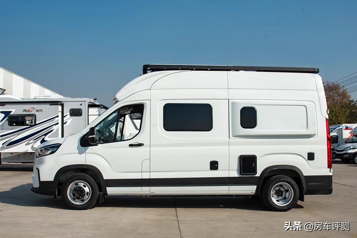 瑞弗启界r600从优秀到卓越白色一样出众媲美c型车的空间精工细作的