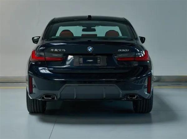 全新宝马3系预告图发布__懂车帝