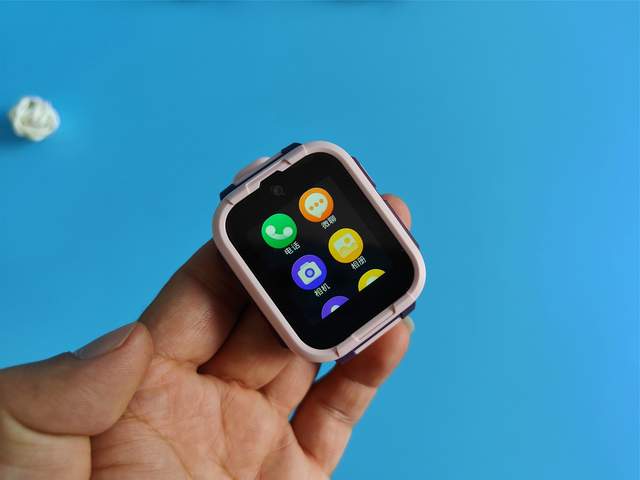 提前给孩子的六一儿童节礼物—支持微信畅聊的360儿童电话手表10X