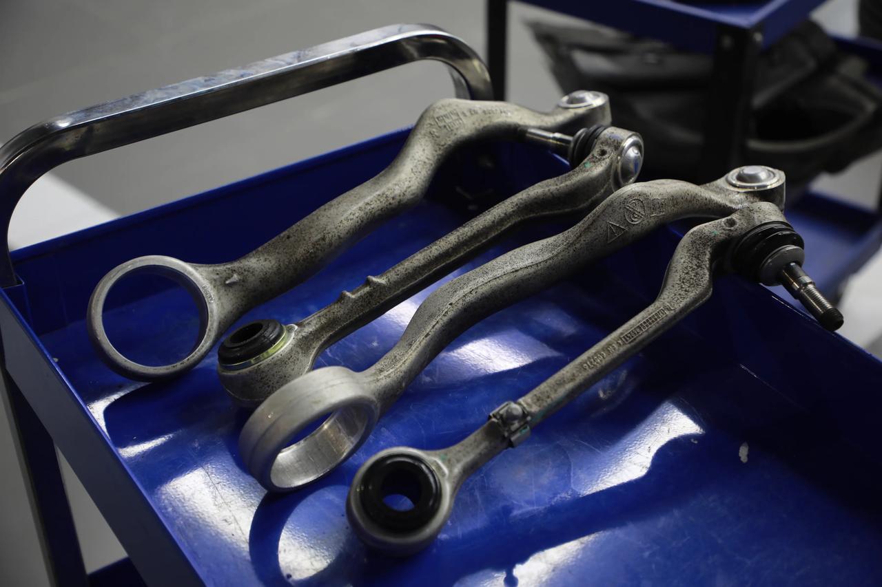 宝马3系日常保养更换powerflex强化弯臂衬套直臂衬套换完之后的感觉