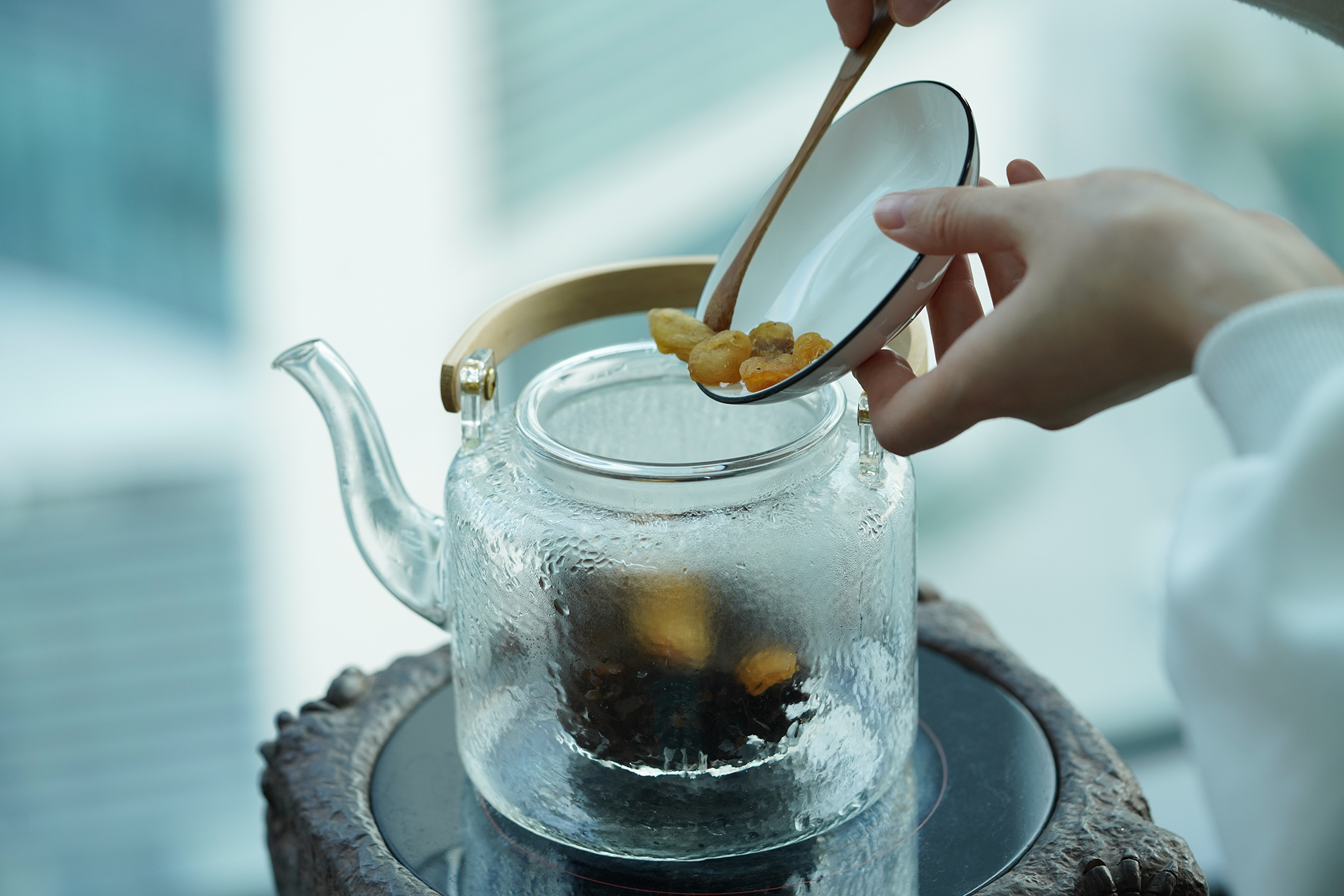 小喜年-雪梨白茶你说太寒，桂圆白茶总不能拒绝了吧？