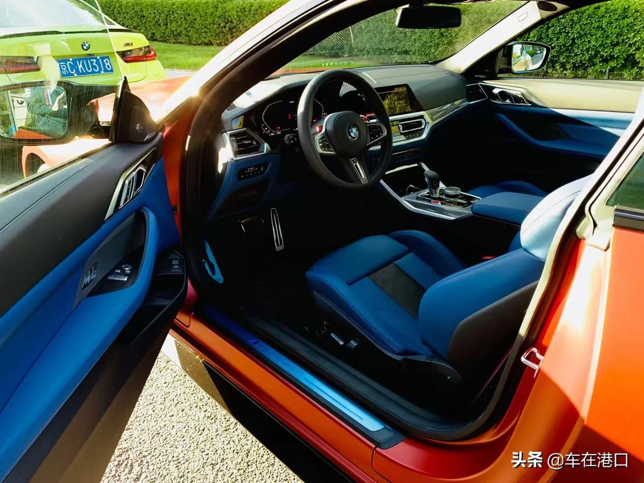 赶紧拍点 内饰峡湾蓝实在是美 相机拍不出来的颜色 不枉等了7个月