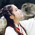 独倚高楼望尽天涯路