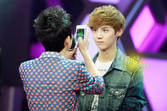 何炅鹿晗身高对比何炅鹿晗身高