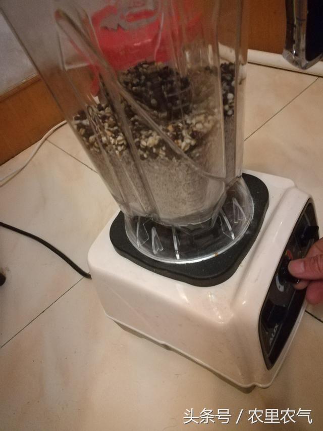 破碎机做薏米椰汁