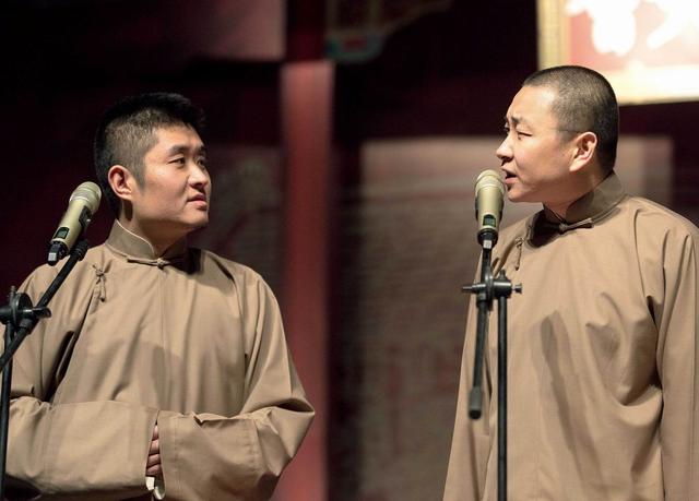 穿进性转文后每天都在修罗场(穿成虐文女主后我崩人设了)