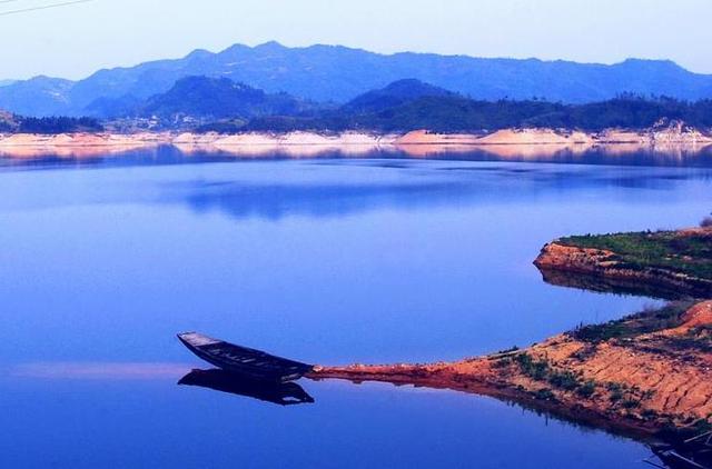 铁山水库是鱼中极品,素有"铁山鱼水甲天下"之美称