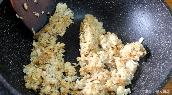 如何做蛋包饭