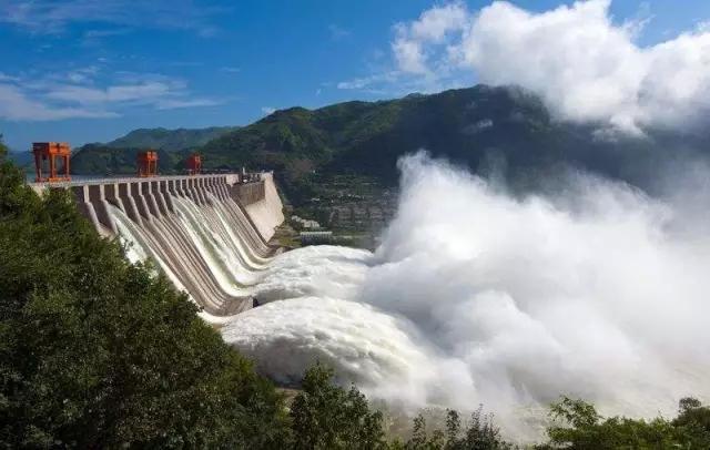 也可以选择去江桥,云峰大坝.