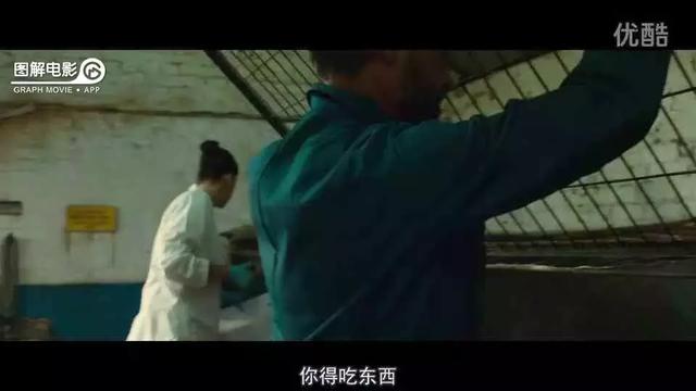 医生示范身体乳