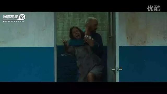 医生示范身体乳