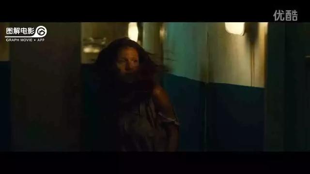 医生示范身体乳