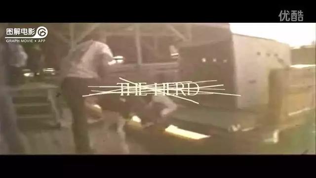 医生示范身体乳