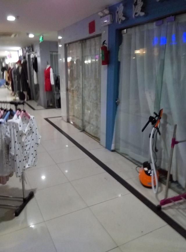 周末闲游杭州东站服装市场
