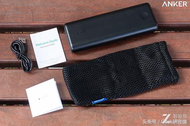 「短小精悍，性能强劲」：Anker PowerCore II移动电源的深度测评