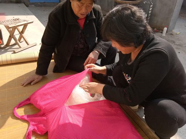 真正好棉花棉衣与羽绒服哪个更暖(济宁婴幼儿手工棉花棉衣批发市场