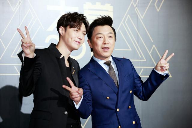 杨洋,赵丽颖,张艺兴,唐嫣,林更新,迪丽热巴,华晨宇,靳东,张翰,张一山