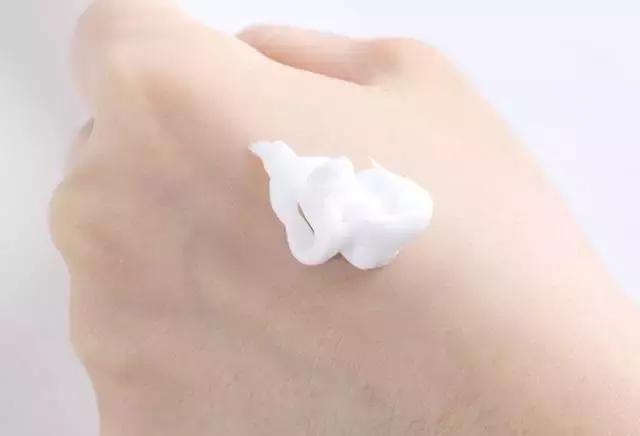 木瓜身体乳包装