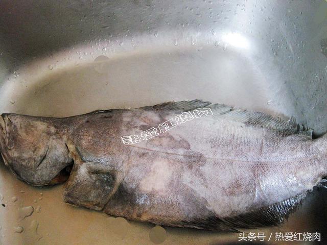 鲽鱼鱼鳞怎么去除