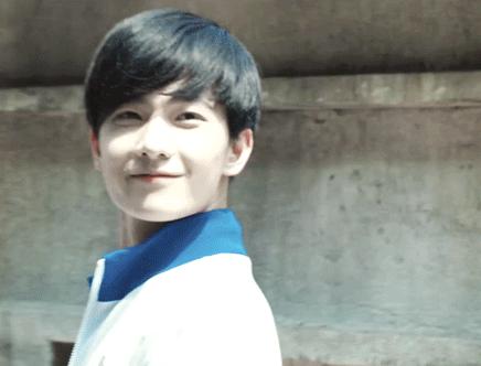 杨洋左耳剧照图片（杨洋左耳剧照图片大全）