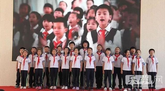 迎祖国六九华诞展工程学子风姿