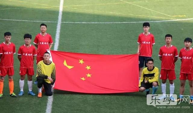 迎祖国六九华诞展工程学子风姿