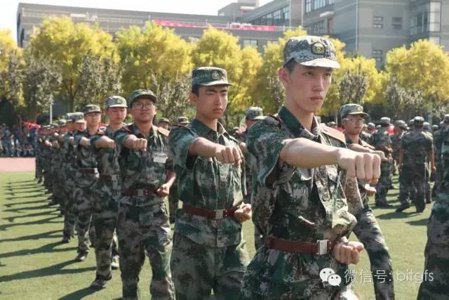 [皮卡丘收藏转发朋友圈]，军训结束可以加教官微信吗