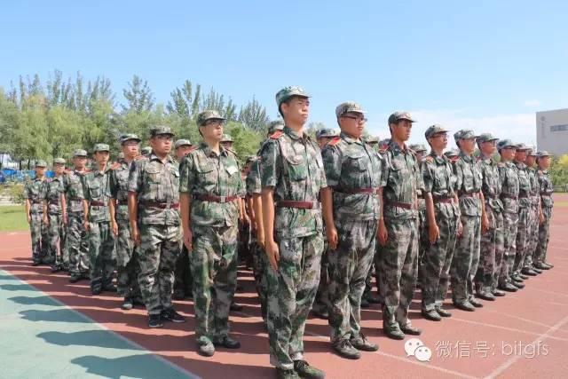 [皮卡丘收藏转发朋友圈]，军训结束可以加教官微信吗