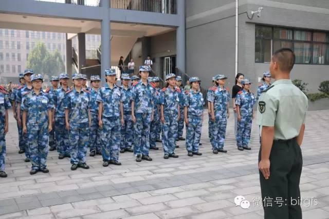 [皮卡丘收藏转发朋友圈]，军训结束可以加教官微信吗