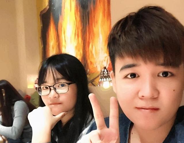 易虎臣照片:《变形计》富人的历练？易虎臣欠债无数，害家里破产妹妹辍学