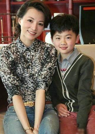 搞定“央视一姐”、不计较姐弟恋：密春雷的发家史，以及神秘消失