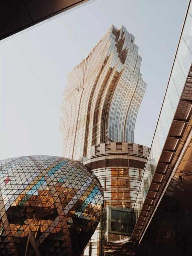 香港疫情，平安捐1000万，京东捐1个亿：背后是刘强东的商业野心