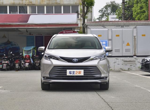 自主品牌的崛起 上汽大通MAXUS G90对比丰田赛那SIENNA
