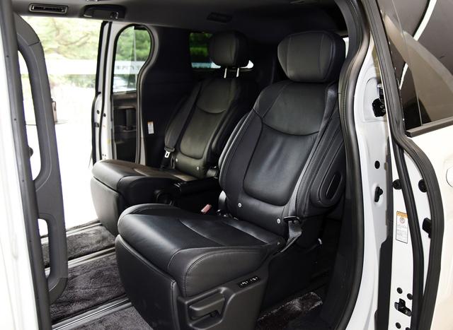 自主品牌的崛起 上汽大通MAXUS G90对比丰田赛那SIENNA