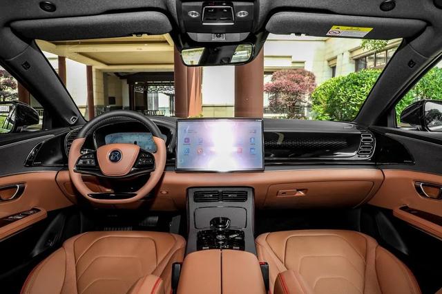 预算30万内，比亚迪汉EV和特斯拉Model 3该如何选？