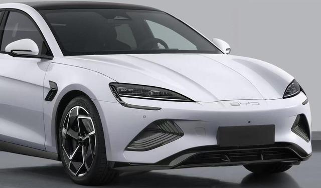 3.3S破百，对标Model 3，预计22万，比亚迪海豹值得选购吗？