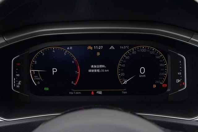 空间很实用，外观很时尚的大众SUV，实拍大众T-ROC探歌