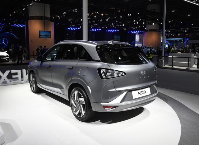 现代氢能SUV中国版，不烧油不充电，加满氢气能跑800多公里