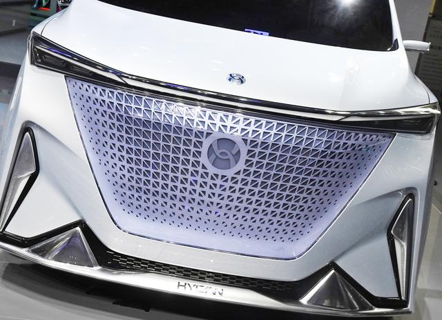 合创首款MPV概念车亮相，外观很霸气，侧滑门，气场不输埃尔法