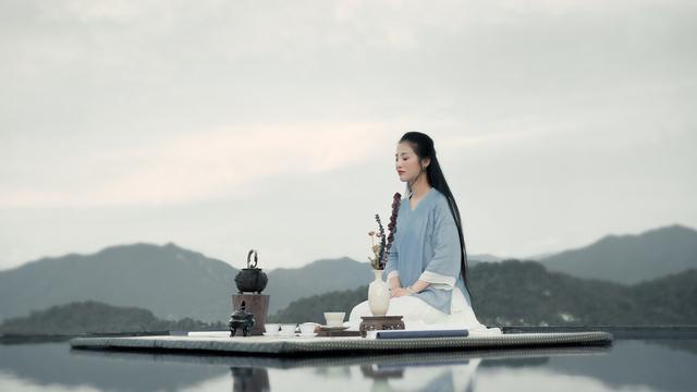 古代穿越吃饭视频(穿越到古代做饭的视频)