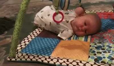 B超婴儿无四肢，18岁妈妈拒绝堕胎，冒险生子，把孩子养成男子汉