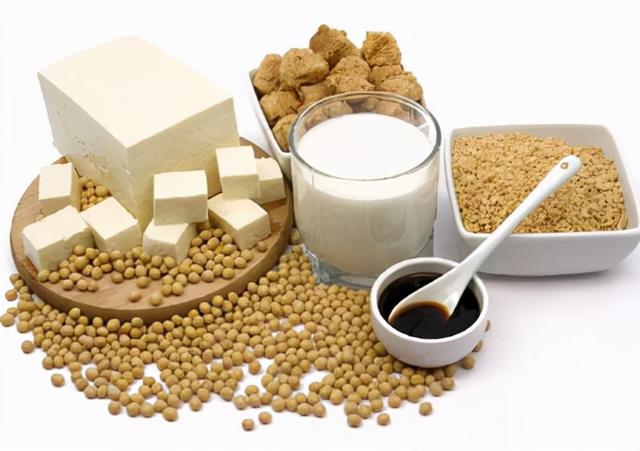 得了痛风只能吃糠咽菜？医生：胡说！可以吃猪肉、鱼肉，甚至海鲜